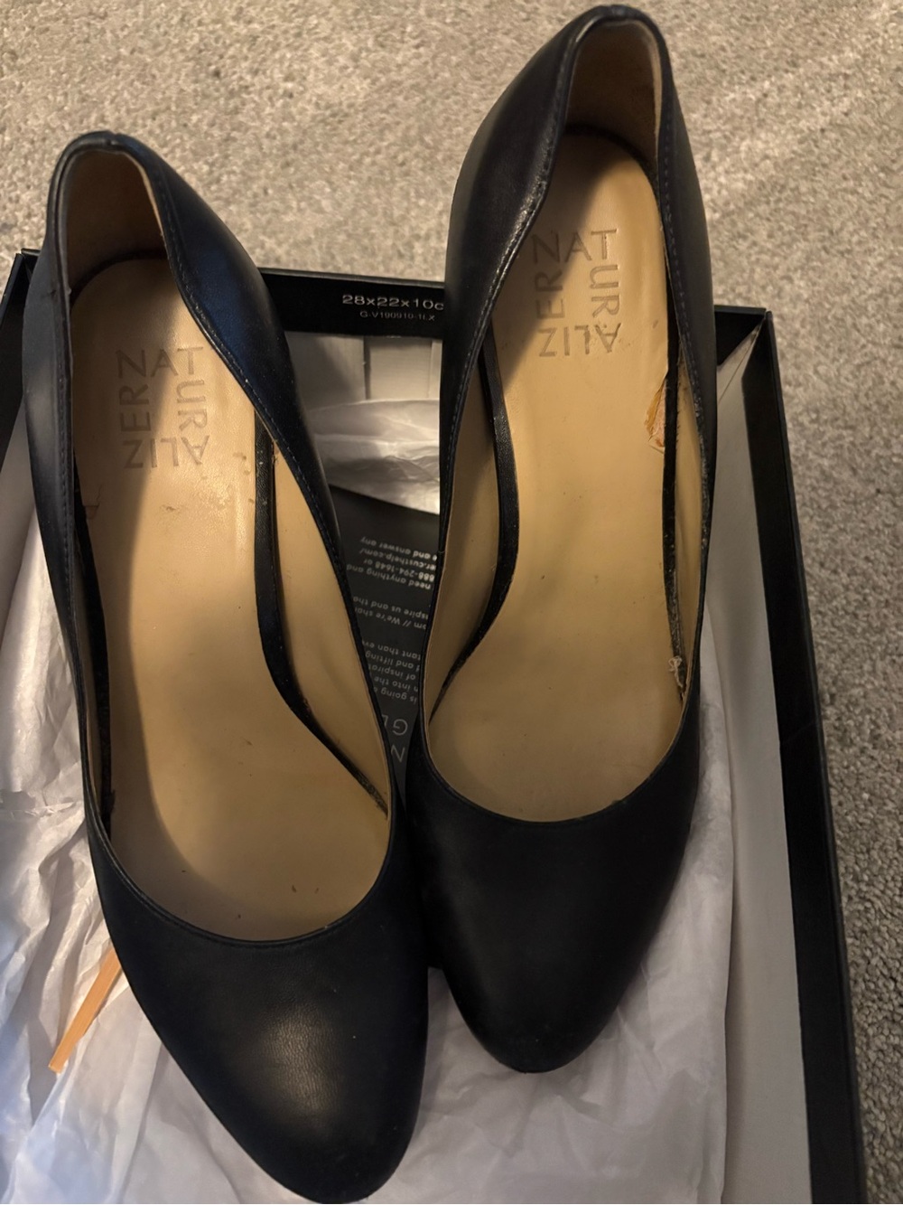 Naturalizer Black Leather Pumps, style Teresa, size 9